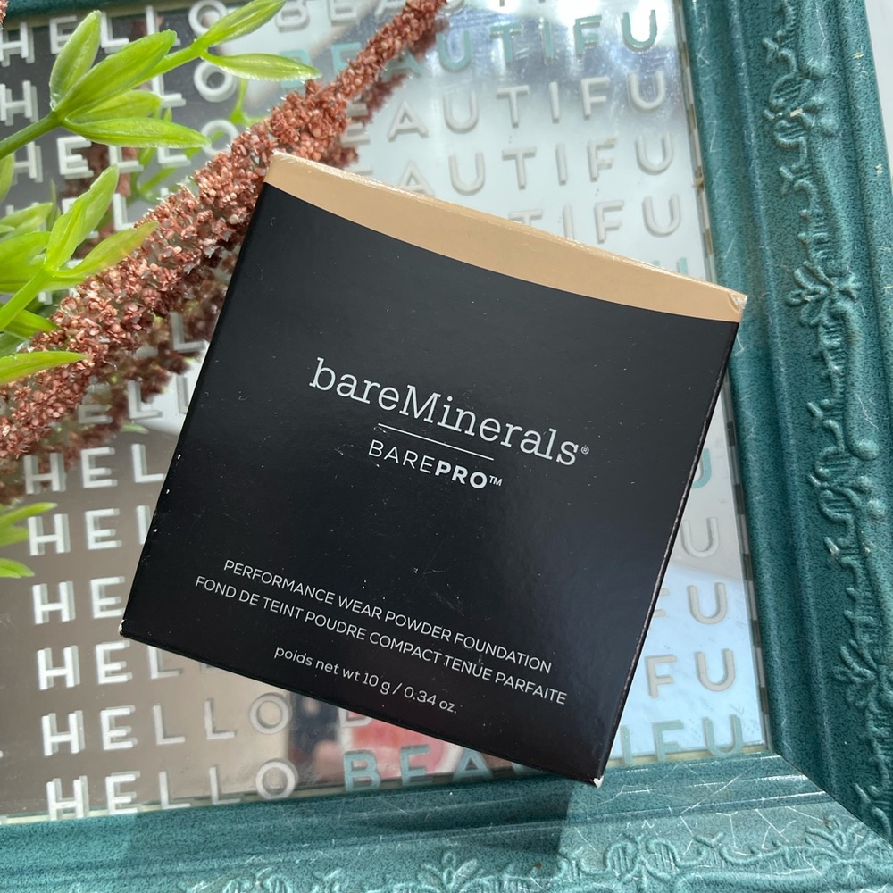 Bare minerals powder foundation